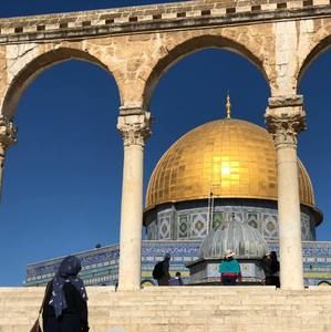 Meet your Posher, Huda